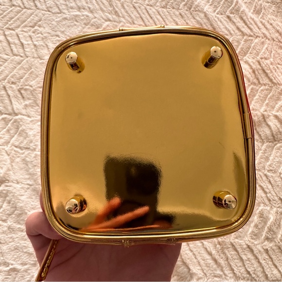 Alexandre Vauthier
Mini BBag mirror bucket bag - Picture 5 of 11